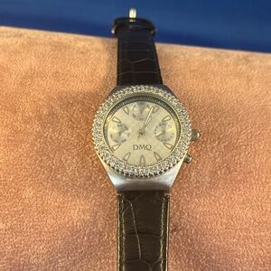 DMQ ladies watch